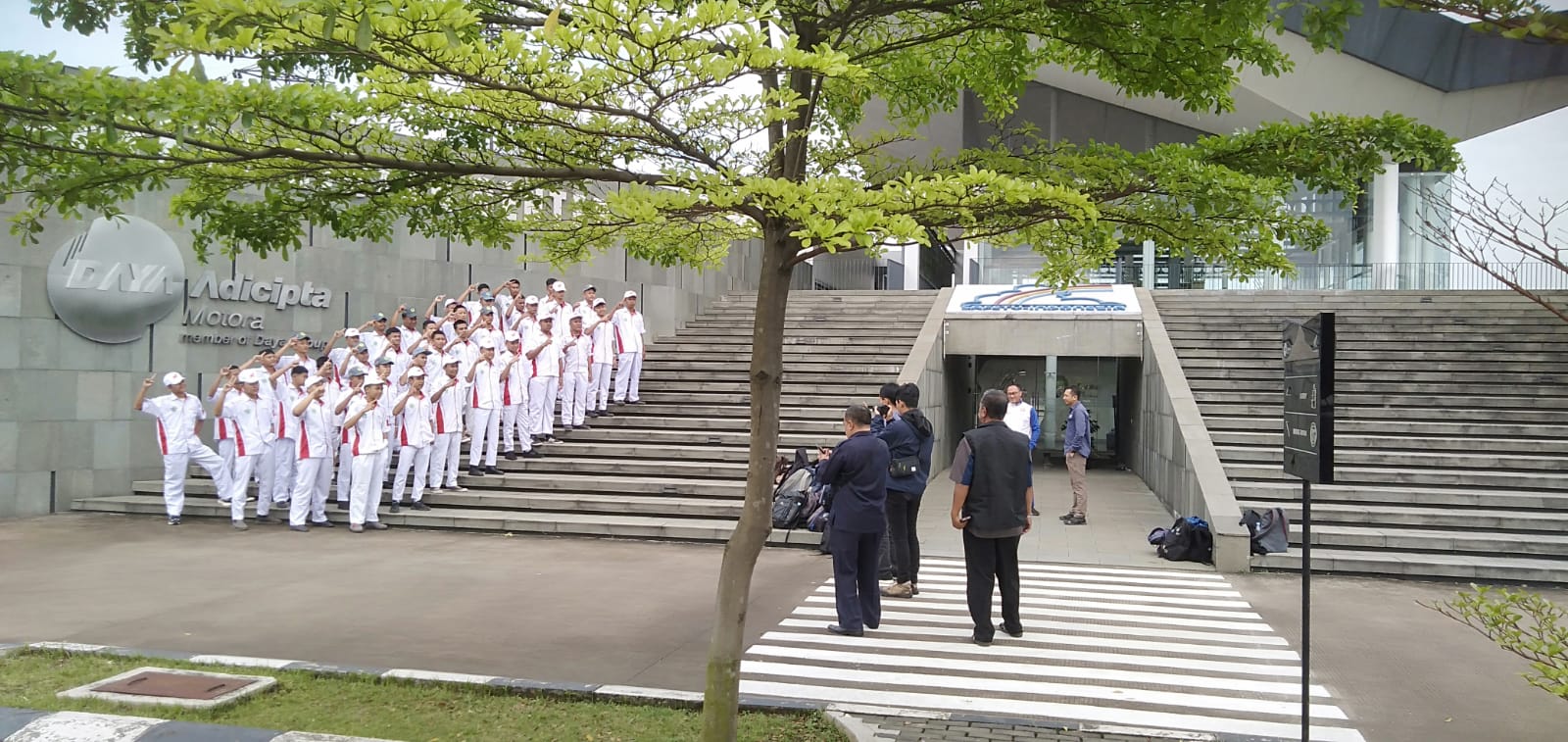 WhatsApp Image 2025-09-13 at 10.02.17 (1)